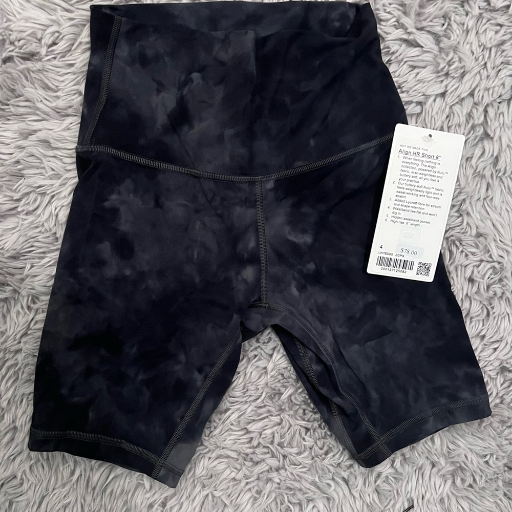 LULULEMON ALIGN™ HIGH-RISE SHORT 8"
Diamond Dye Pitch Grey Graphite Grey